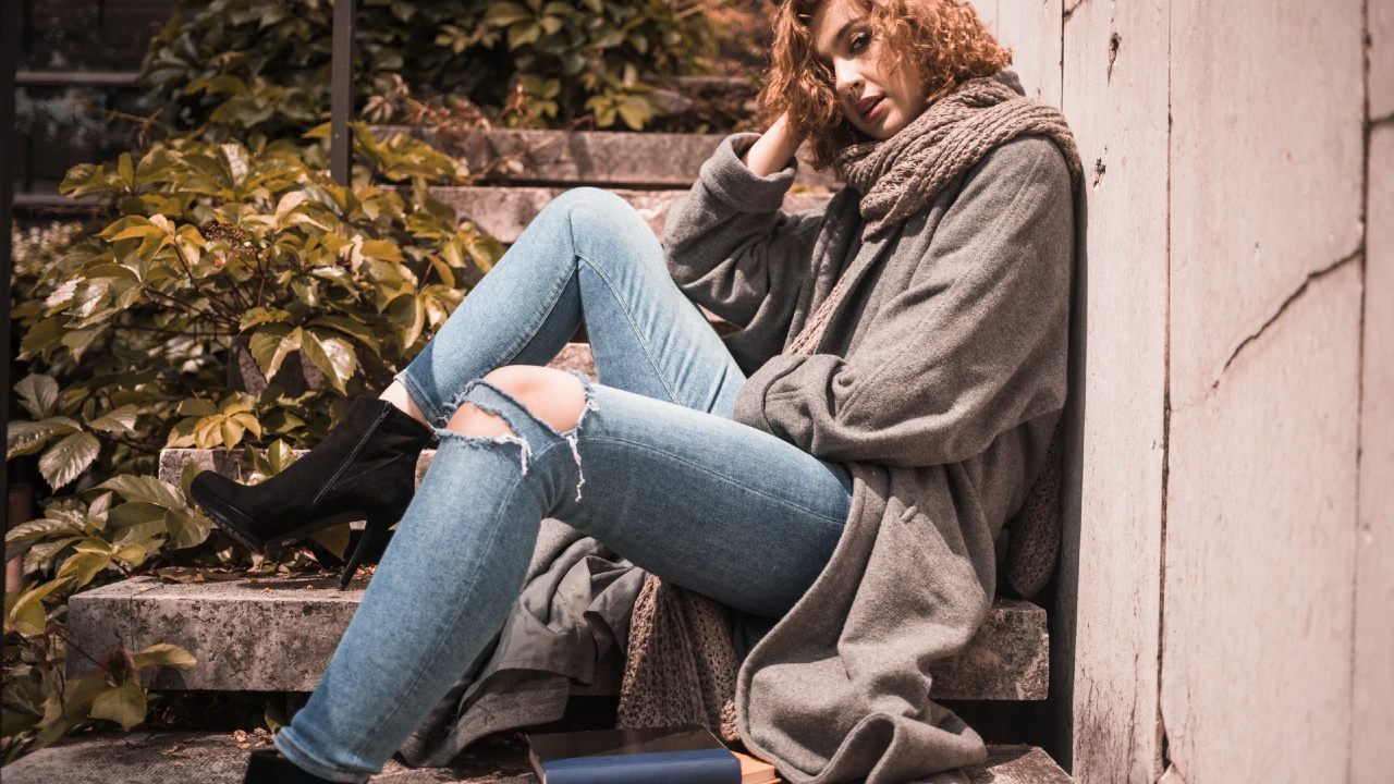 Turn Old Jeans Into New Stylish Accessories